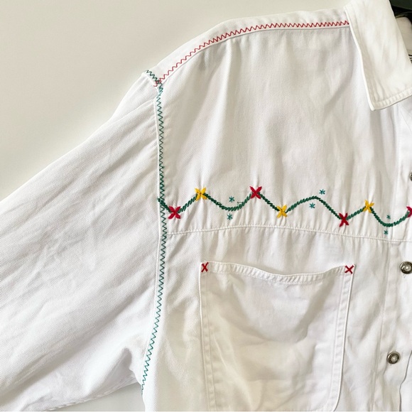 Vintage Levi’s Western Embroidered Button Down Shirt - Picture 5 of 10